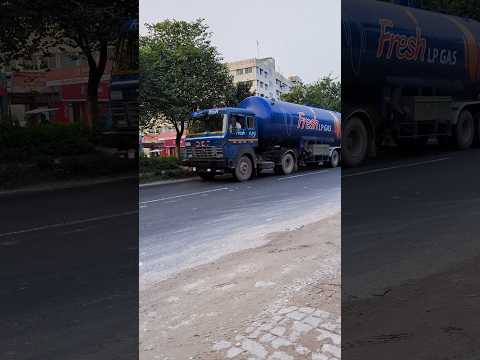 LP Gas container #shorts #viral #lpg #highway #truck