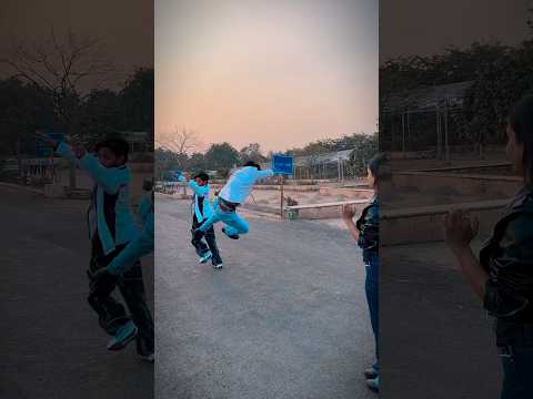 Dost Vs girlfriend 😂 #rajjufam #funny #comedy #funnyvideos #youtuber #love #shotrs #trending