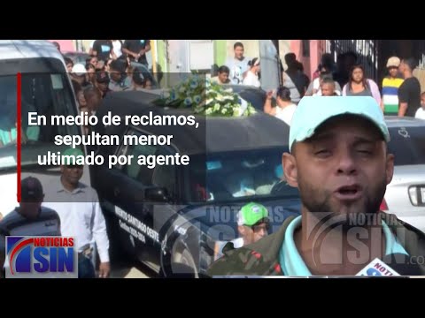 En medio de reclamos, sepultan menor ultimado por agente