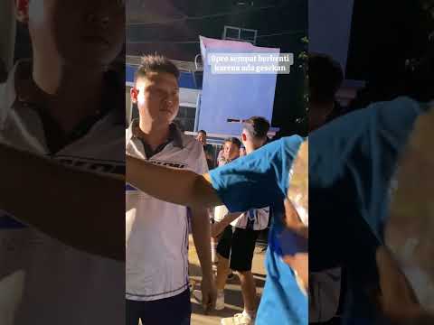 Marah sat sound horeg lewat depan rumahnya #karnaval #soundjawatimur #soundsystem #brewogaudio #fyp