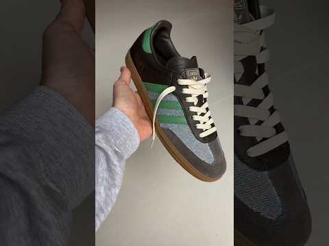 Giving our adidas Originals Samba sneakers a denim facelift 👖
#CustomSneakers #Sneakers #Denim
