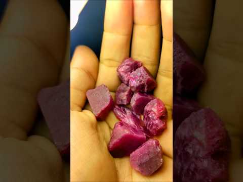 #natural #ruby #rocks #rubis #rubino #gems #gemstones #gemstone #gemmes #crystals #jewellery #bijoux