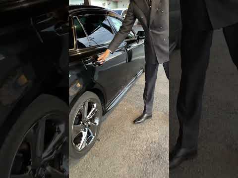 TOYOTA CROWN 220系のご紹介です。管理番号:2168