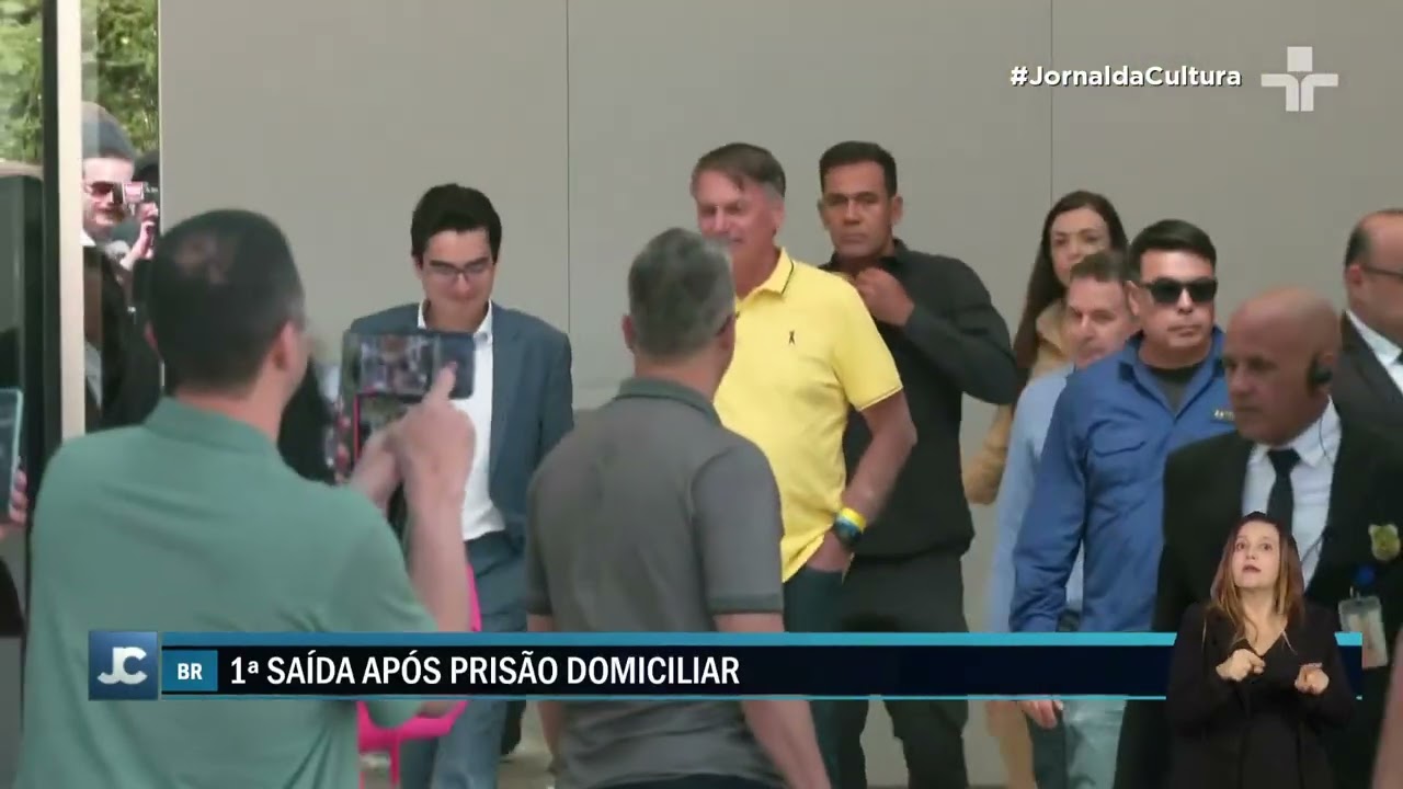 Bolsonaro deixa prisão domiciliar e passa cinco horas em hospital