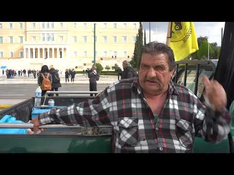 Οι αγρότες από το Σύνταγμα μιλούν στο CNN Greece