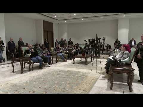 Cumhurbaşkanı Erhürman, Rum Lider Hristodulidis ile görüşmesi sonrasında basın toplantısı düzenliyor