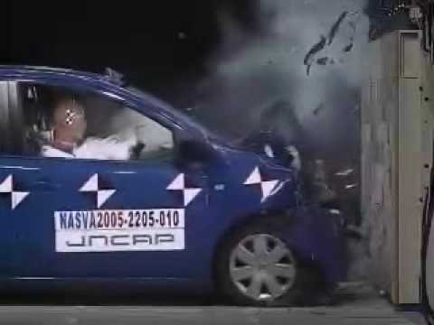 تست تصادف ویدئو Nissan یادداشت از سال 2005
