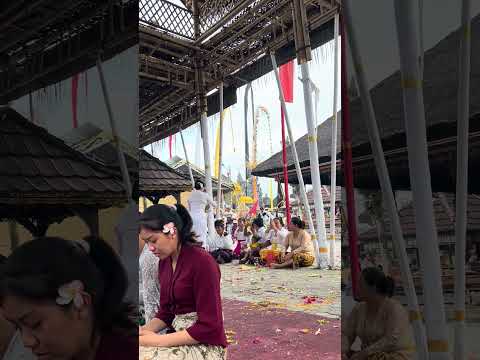 Ngaturang ayah kala itu #bali #hindu #ngayah @ Pura Batur Kintamani
