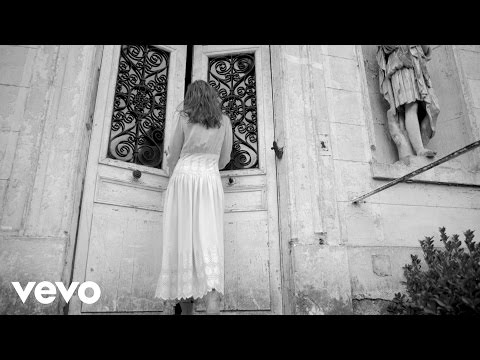 Carla Bruni - J'Arrive A Toi - YouTube