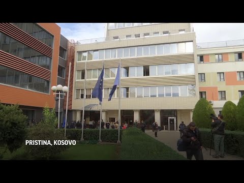Kosovo: Presidente renuncia por cargos de crímenes de guerra
