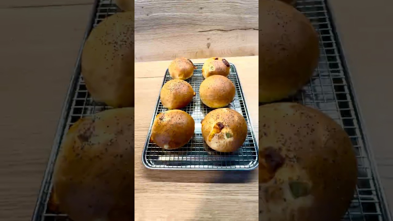 Hamburgerové bulky s čedarem a jalapeňo | Těhotnej kuchař