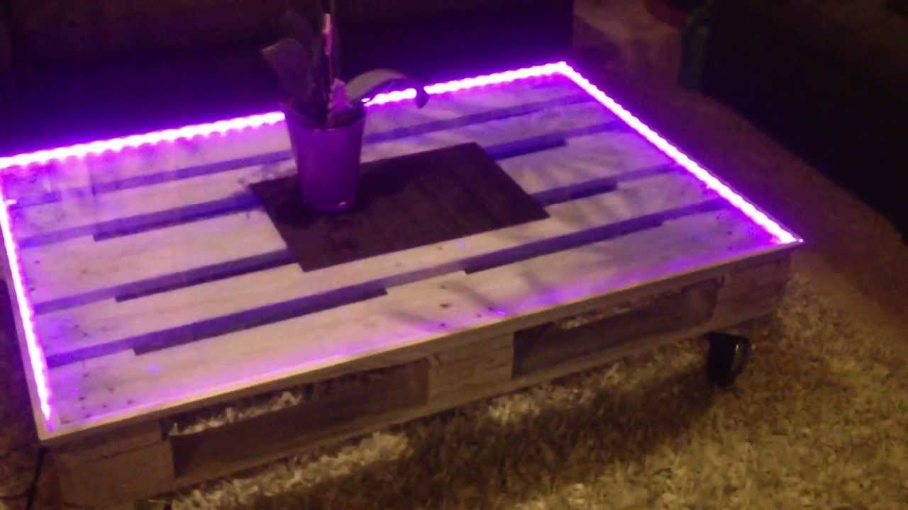Couchtisch, Palettentisch, Designer Tisch leuchtet mittels