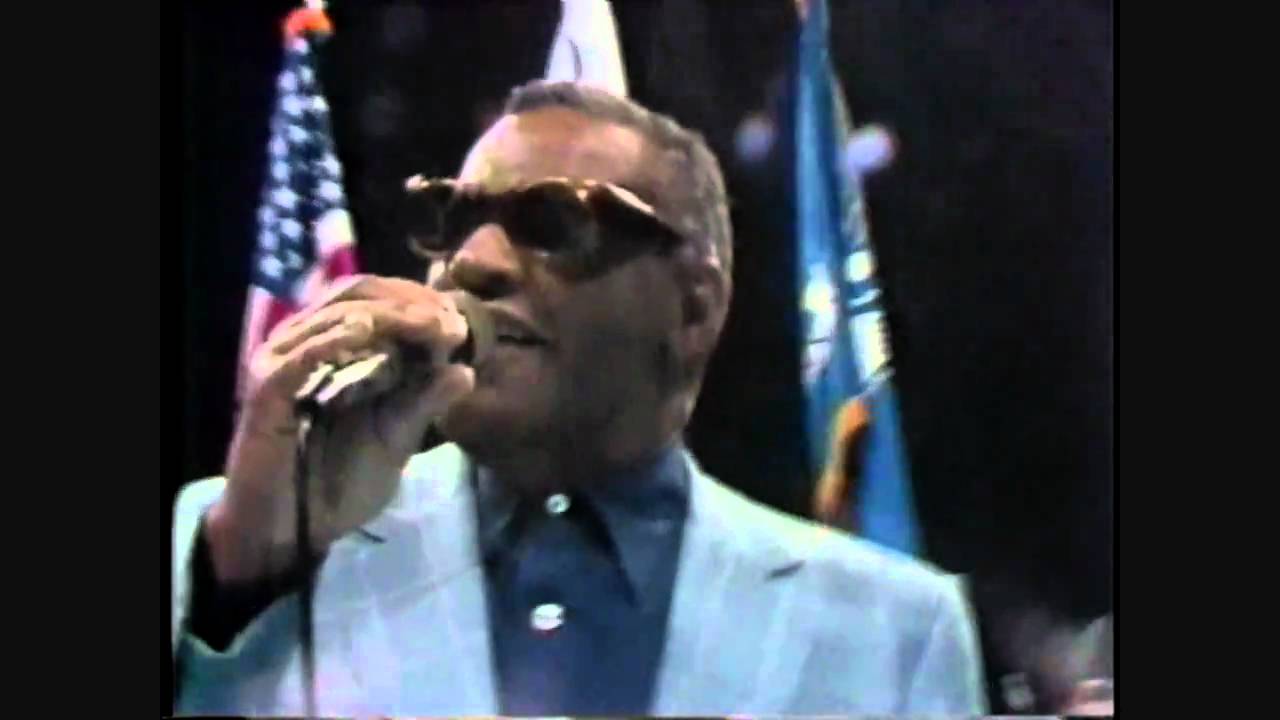 ray-charles-singing-america-the-beautiful-11-25-1980-youtube