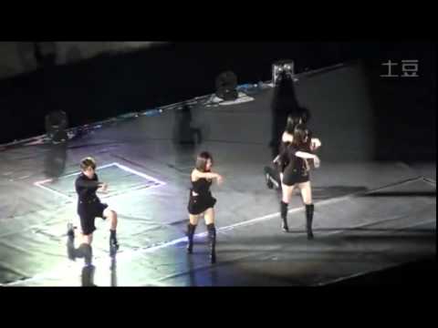 20141018 SMT f(x) Krystal fainted - Red Light Performance