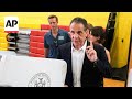 Andrew Cuomo casts his ballot in New Yorks Democratic mayoral primary