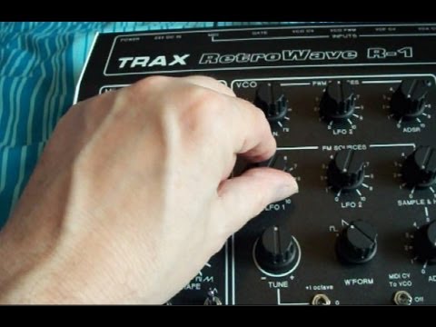 Trax RetroWave Analogue Synthesizer Demo Track, "Manic Fly"