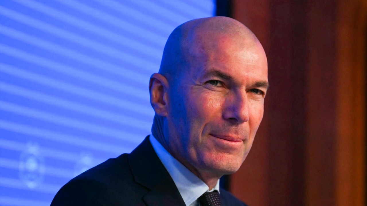 Zinedine Zidane officiellement à la tête des Bleus : "Sa nomination est une très bonne nouvelle"