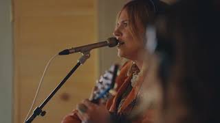 Courtney Marie Andrews - Satellite (Flying Cloud Live Session)