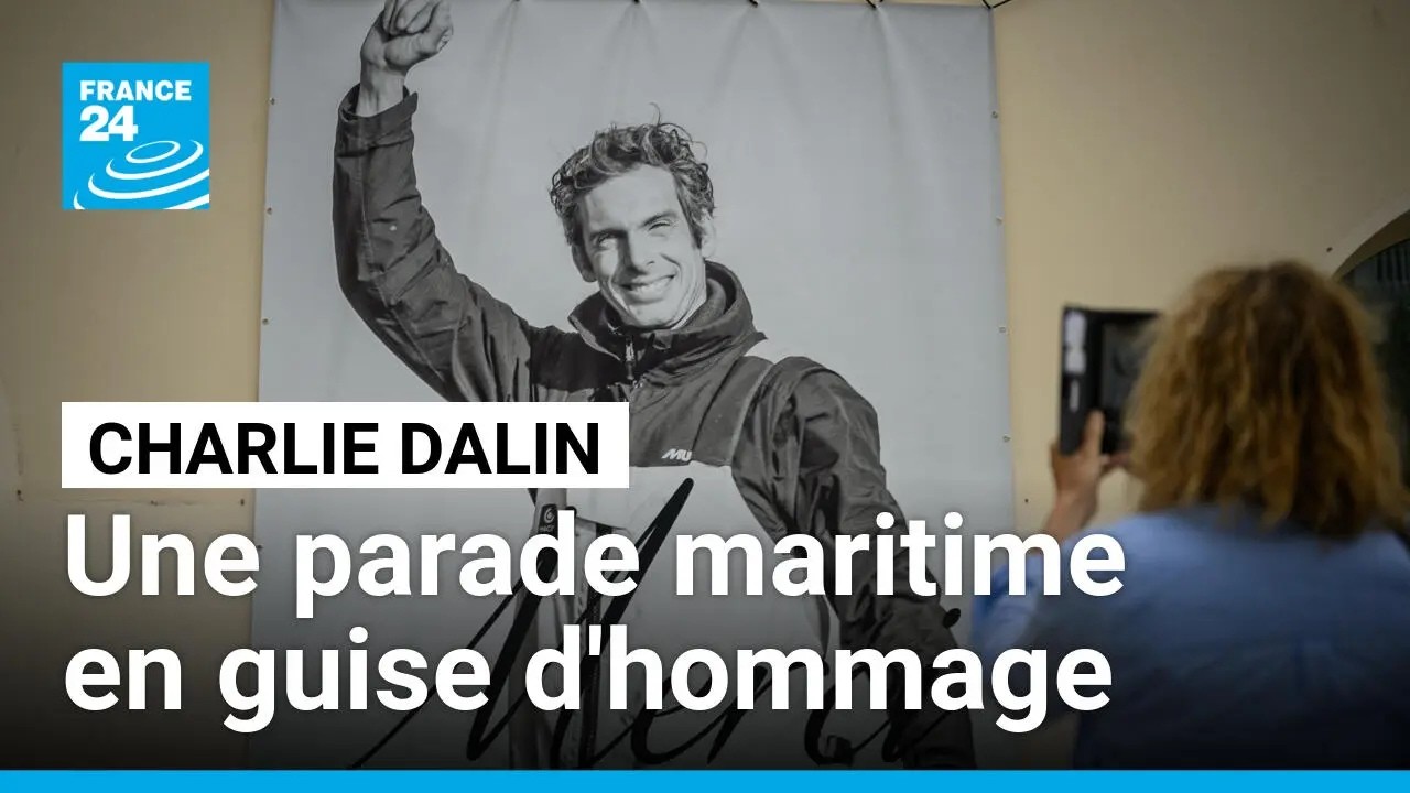 France : une grande parade maritime en hommage à Charlie Dalin, dernier vainqueur du Vendée Globe
