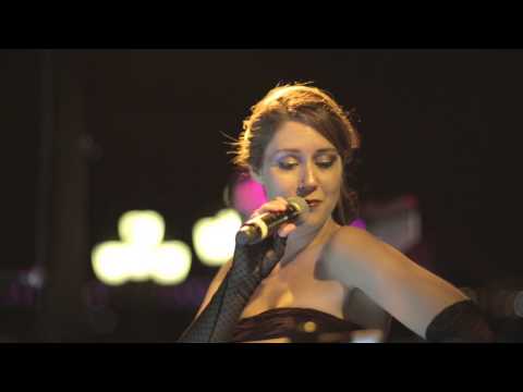 Dolunay Obruk - Aşık Olmak İstemem (live) 2013