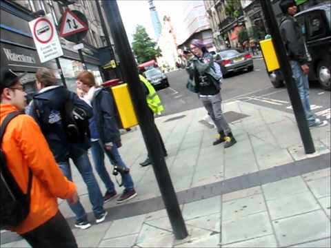 EXO-K in London (Chanyeol and Kai being cute)