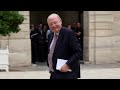 Frances Macron holds crunch talks with party chiefs | REUTERS