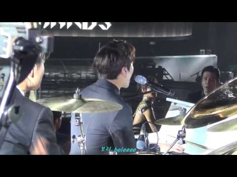 161226 가요대전 - CNBLUE 무대준비+이렇게 예뻤나 (정용화 Yonghwa focus)