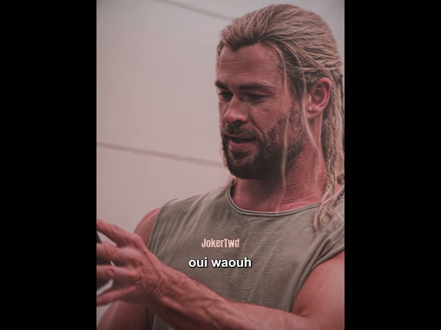 la fille adoptif de Thor dessine sur le marteaux Moment drôle VF / Thor: Love and Thunder #shorts