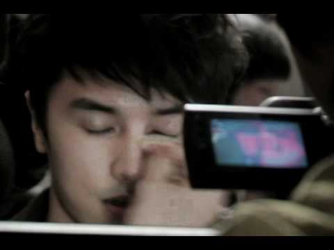 GROUP SHINHWA - '눈 오는 날 (The Snowy Night)' Official Music Video
