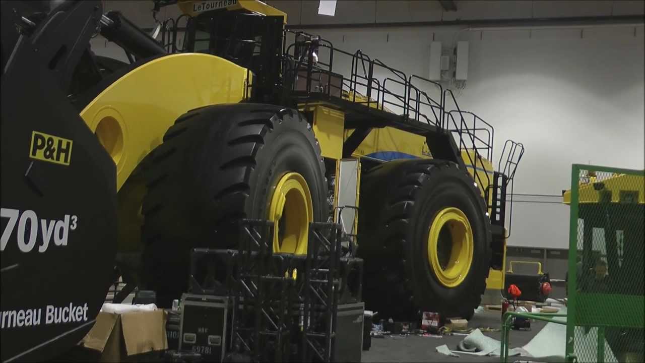 Massive LeTourneau L2350 biggest wheel loader in the world - YouTube