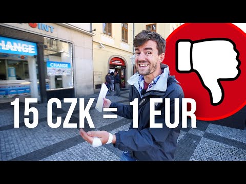 Добронамерен дечко ги спречува туристите во Прага да менуваат пари во менувачница која краде