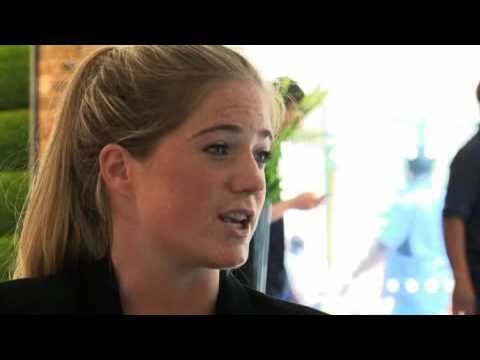 Katie Underwood, AON. CII insurance careers case study.