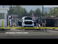 Driver rams car into FBI building gate in Pittsburgh  - 01:01 min - News - Video