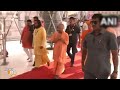 Uttar Pradesh CM Yogi Adityanath Visits Shri Kashi Vishwanath Temple in Varanasi | News9  - 02:05 min - News - Video