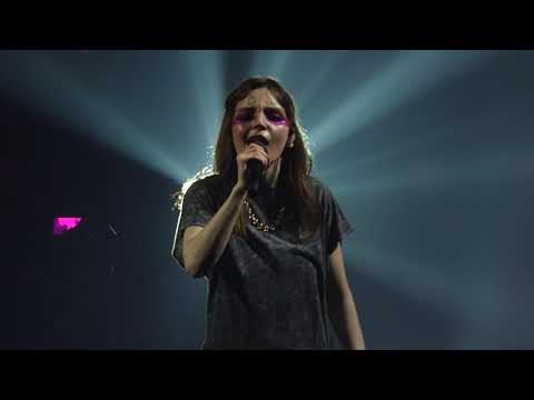 Chvrches - The Mother We Share live Victoria Warehouse, Manchester 14-02-19