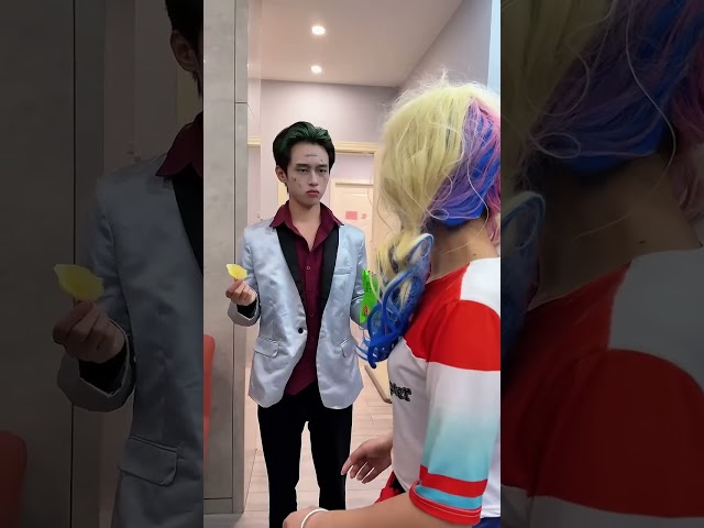哈利奎茵看到啥了！#joker #cosplay #shorts