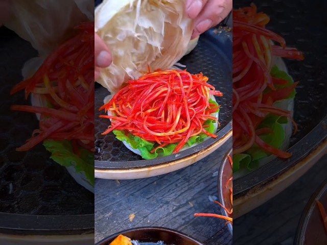 Chinese burger Grandpa loves to eat carrots