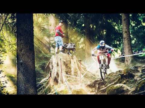Finding Form | Fast Life with Loïc Bruni S1 E6