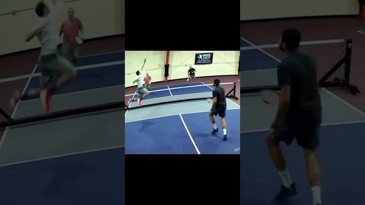 Absolutely incredible pickleball point. 🤯