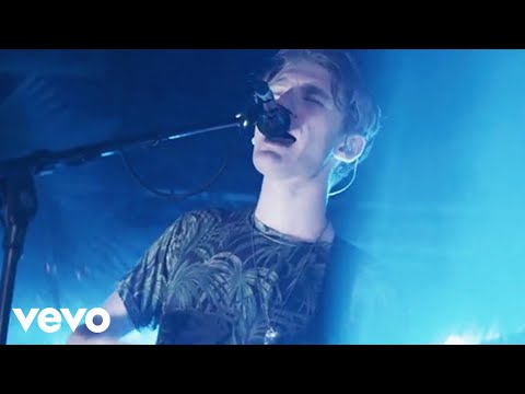 Glass Animals - Black Mambo (Live in London)