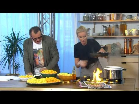 Плавуша готви во живо на Шведска телевизија, а специјалитетот е пржени смоки