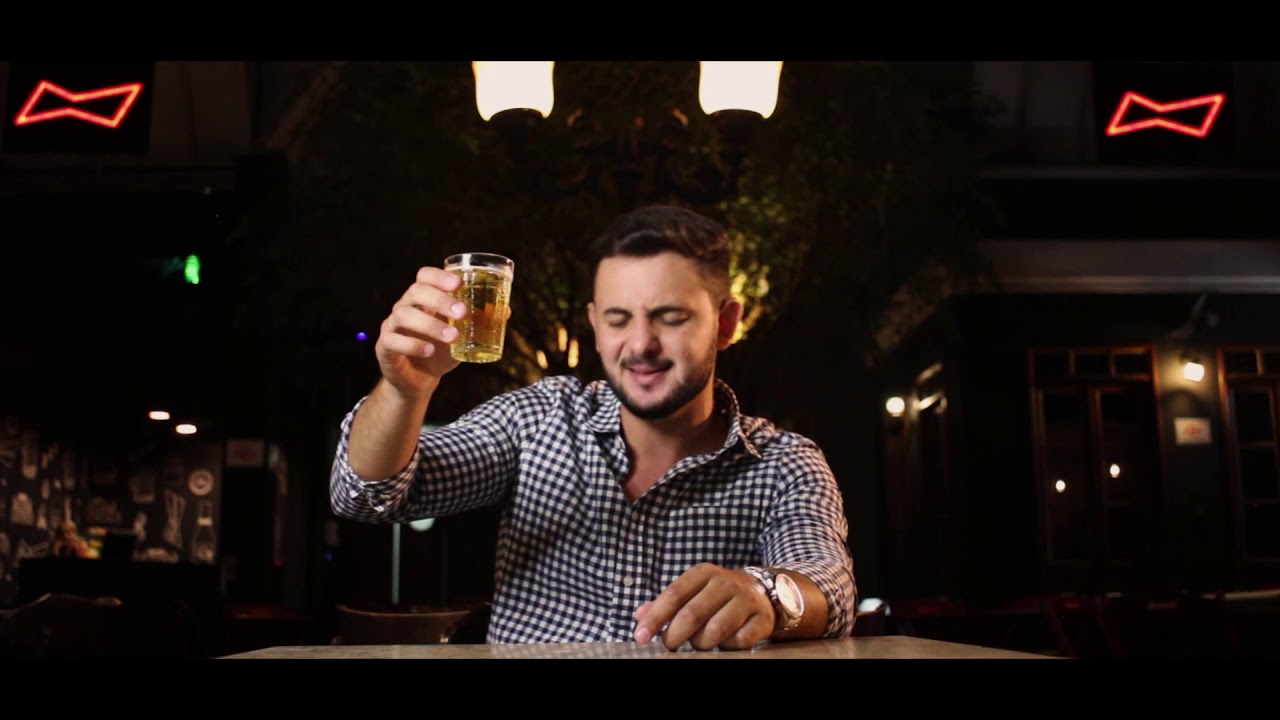 Alexandre Lopez – Copo de bebida