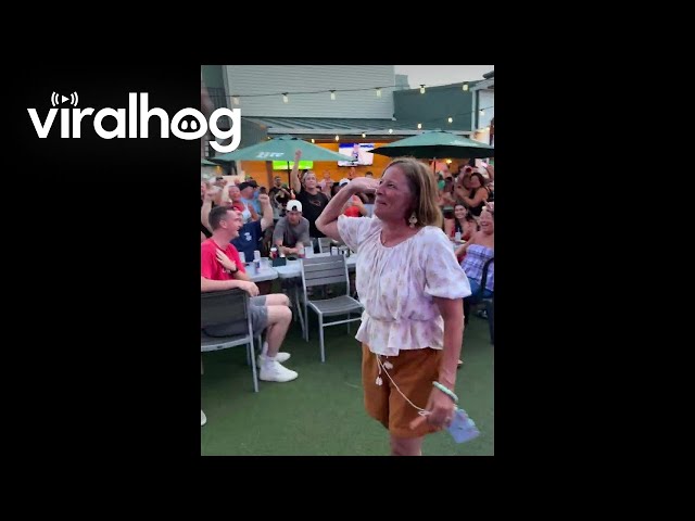 First Ever Hula Dog Champion!  || ViralHog