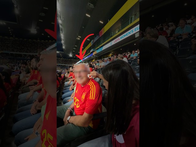 Pinto las caras de estos aficionados.