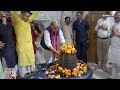 Lok Sabha Polls 2024: Defence Minister Rajnath Singh Offers Prayers at ‘Hanuman Setu’ in Lucknow