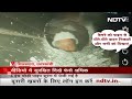 Uttarkashi Tunnel Rescue: एंडोस्कोपी कैमरे से दिखे सारे मजदूर, वॉकी टॉकी से बातचीत में कही ये बात  - 03:13 min - News - Video