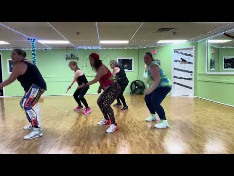 Candelita, Pitbull, Silvestre Dangond | Omg Remix|Zumba choreo by Marianela, Carol,Casey & Stephine