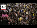 Minor scuffles break out between Israeli police and anti-government protesters