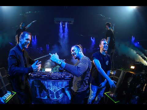 Dimitri Vegas & Like Mike vs W&W & MOGUAI - Arcade Mammoth (LIVE Tomorrowland 2022)