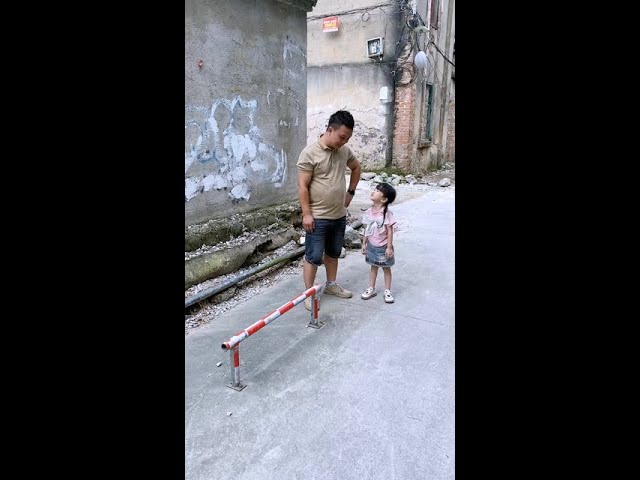 爸爸想鍛鍊一下女兒，沒想到女兒的做法讓我們驚呆了 #喜愛度激勵計劃